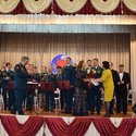 Военный оркестр сыграл вальс для ветеранов