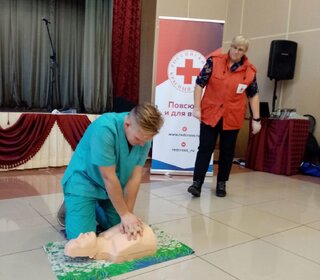 Российский Красный Крест провел обучение жителей и сотрудников ГАУ РХ «Абаканский пансионат ветеранов» навыкам оказания первой помощи