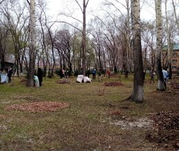 Помощь в уборке территории учреждения от учащихся Лицея г.Абакана