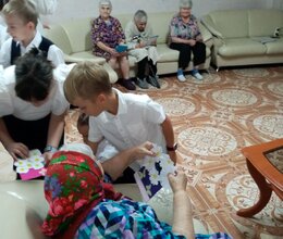 Поздравления с Днем пожилого человека от учащихся СОШ № 31