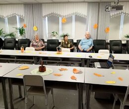 Музыкальная терапия - Караоке-клуб для пожилых людей