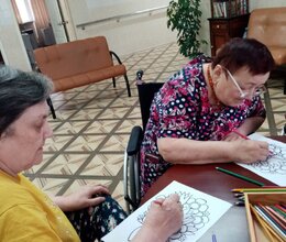 Как и чем занять человека с деменцией