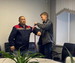 Обучение работников учреждения по оказанию первой помощи пострадавшим