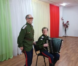 Концерт от хора ветеранов «Енисей» поселка Майна