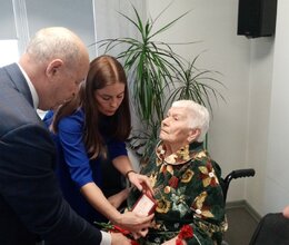 Вручение юбилейных медалей «80 лет Победы» труженикам тыла