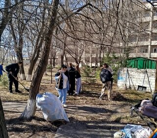 Уборка территории в учреждении