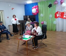 С праздником весны!