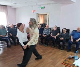 С праздником весны!