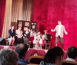 Военный спектакль 