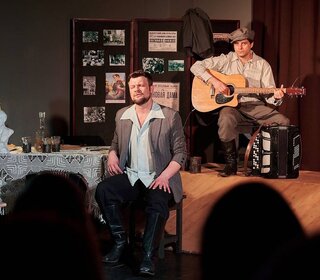 Военный спектакль 