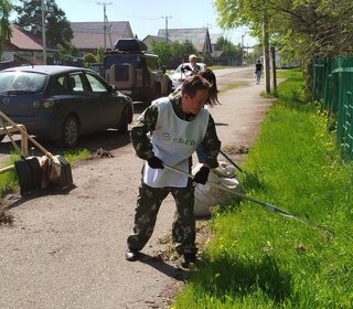 Помощь в уборке территории сотрудниками ПАО Сбербанка