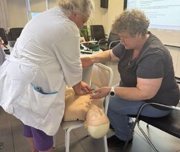 Обучение оказанию первой помощи пострадавшим 