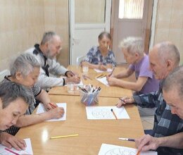 Групповая арт-терапия «Эмоция возраста»