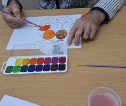 Групповая арт-терапия «Эмоция возраста»