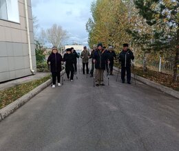 Наши волонтеры не забыли о своих подопечных — подарок ко Дню пожилого человека