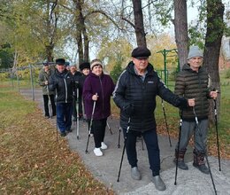 Наши волонтеры не забыли о своих подопечных — подарок ко Дню пожилого человека