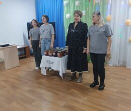 Весёлая и трогательная программа ко Дню пожилого человека в Саяногорском геронтологическом отделении