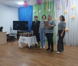 Весёлая и трогательная программа ко Дню пожилого человека в Саяногорском геронтологическом отделении