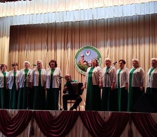 Гости из благотворительного фонда «Кристалл» посетили наше учреждение с программой «Дары осени»