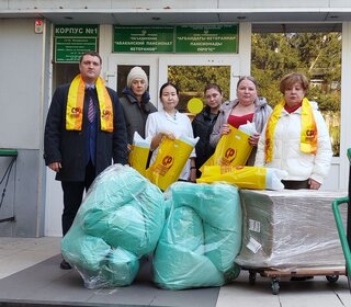 Подарки от регионального отделения партии «Справедливая Россия — За правду» в Хакасии