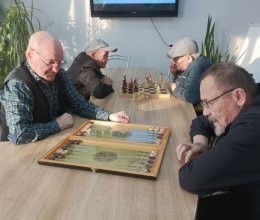 Когнитивные задания — это ежедневная работа с людьми пожилого возраста