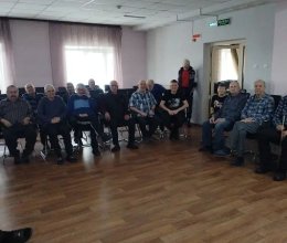 От милых женщин примите поздравление мужчины!