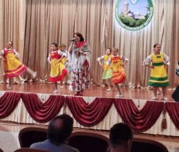 С праздником весны!