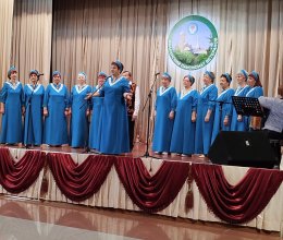 С песней веселее!