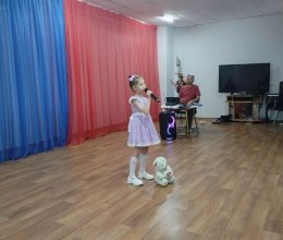 «Россия — священная наша держава, Россия — любимая наша страна»