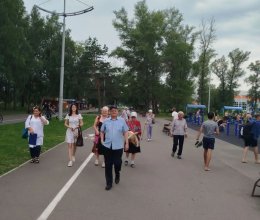 Весёлая прогулка под дождём — воспоминания для всей жизни!
