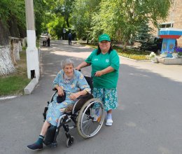 Прогулки и занятия на свежем воздухе — забота и поддержка наших пожилых людей