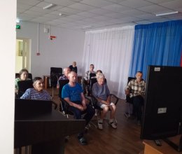 Надо ли смотреть художественный фильм группой единомышленников?