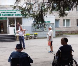 Музыка — сердце радости для пожилых людей!