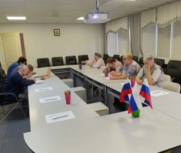 Лекторий -история Российского флага