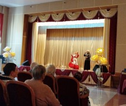 Осенний праздник для жителей: День пожилого человека от творческого коллектива
